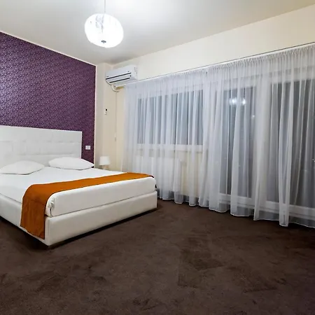 Hotel Orhideea & 4*