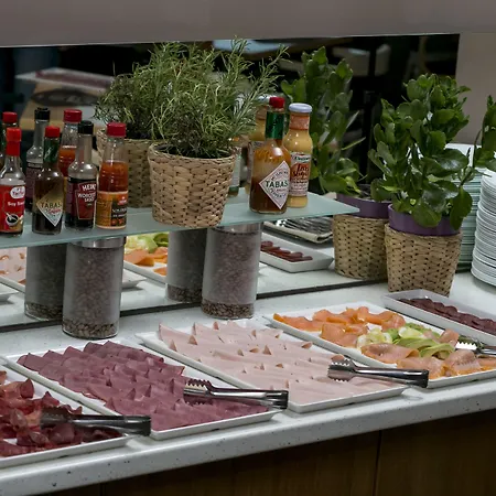 호텔 오르키데아 앤 스파 부쿠레슈티