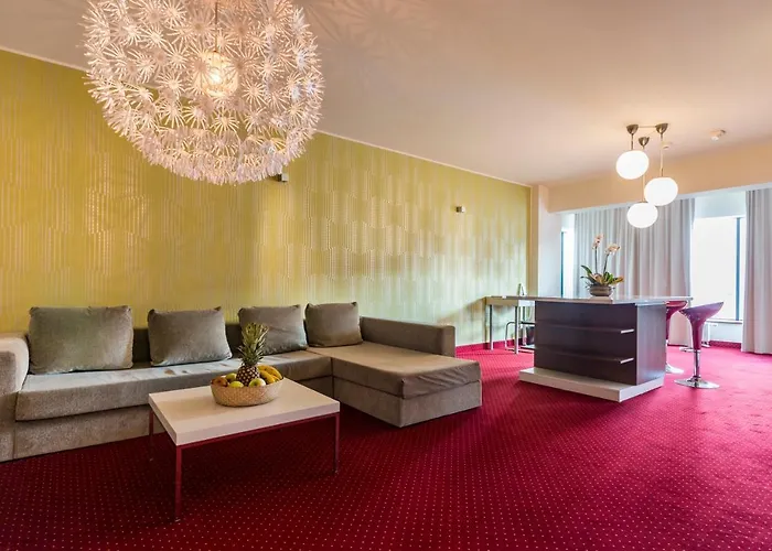 Orhideea & Bukareszt